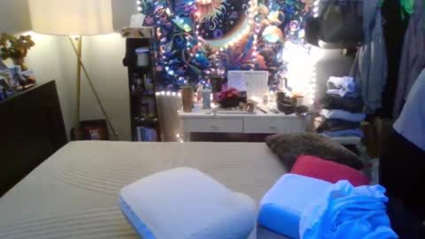Lizzy Kay Petite online show from 02.02.25