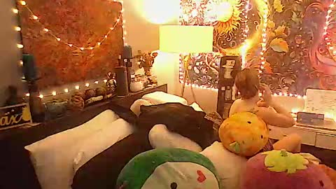 Lizzy Kay Petite online show from 02.15.25