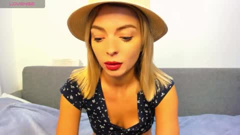 ellen_flow online show from 10.08.25