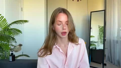 Snapshot of elli_harmon chatting on 09.29.25 Ellie --- Ill see you either on Friday or Saturday and definitely on Sunday online show from 09.29.25