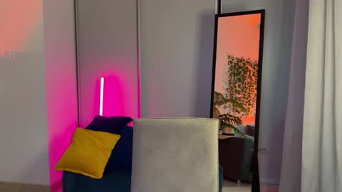 Snapshot of elli_harmon chatting on 10.26.25 Ellie --- Ill see you either on Friday or Saturday and definitely on Sunday online show from 10.26.25