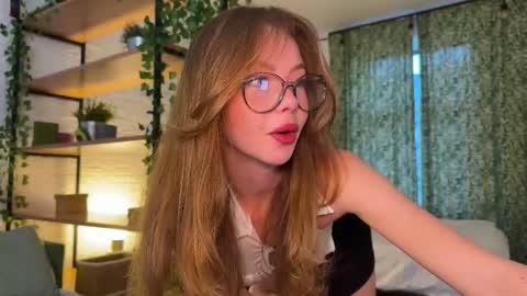 Snapshot of elli_harmon chatting on 11.22.25 Ellie --- Ill see you either on Friday or Saturday and definitely on Sunday online show from 11.22.25