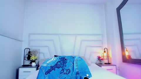  Ellie   online show from 02.03.25