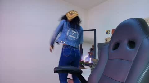  Ellie   online show from 09.16.25