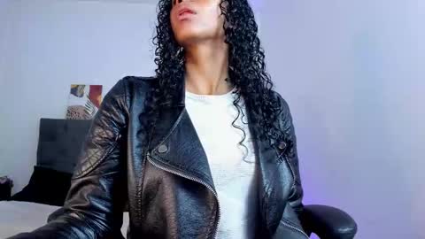  Ellie   online show from 10.07.25