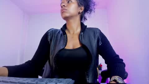  Ellie   online show from 10.13.25