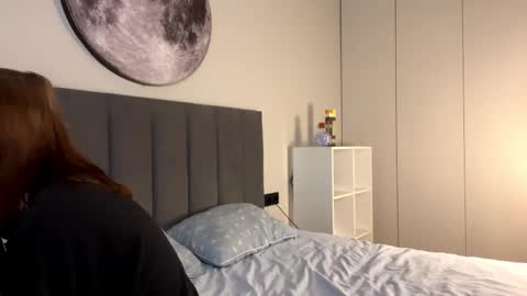 Snapshot of ellie_hollow chatting on 09.17.25 Ellie online show from 09.17.25