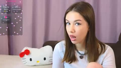 Snapshot of ellie_miller_ chatting on 09.12.25 ellie online show from 09.12.25