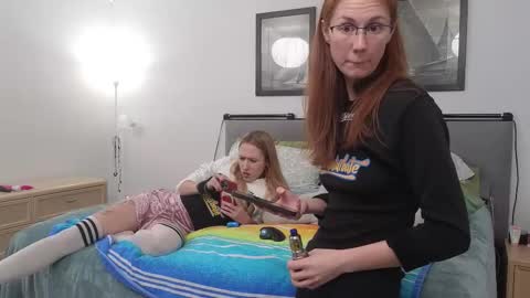 Ellie Murphy online show from 10.12.25