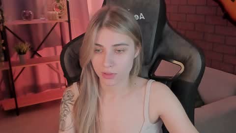 elliecutes online show from 12.16.24