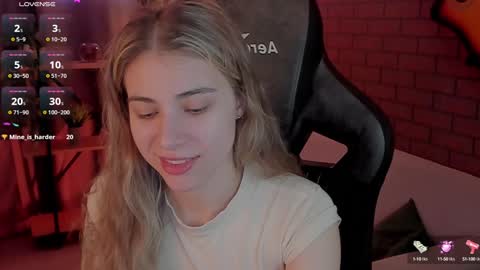 elliecutes online show from 12.22.24