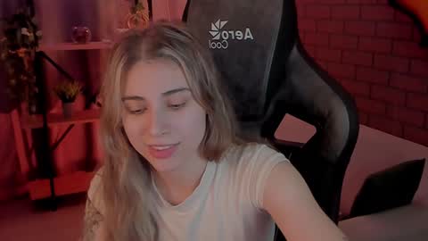 elliecutes online show from 12.22.24