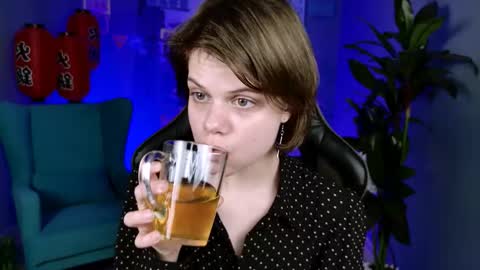 elliemurler online show from 10.08.25