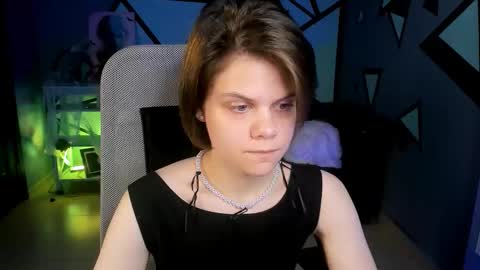 elliemurler online show from 10.25.25