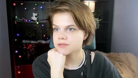 elliemurler online show from 12.19.25