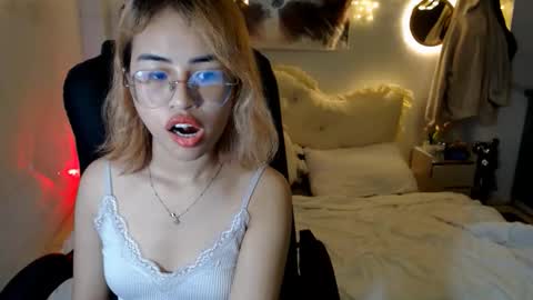 ellieyun online show from 09.23.25