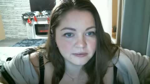 Snapshot of ellimol chatting on 01.03.25 EliMoL online show from 01.03.25