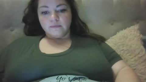 Snapshot of ellimol chatting on 01.10.25 EliMoL online show from 01.10.25