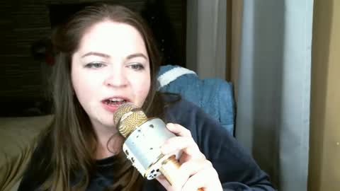 Snapshot of ellimol chatting on 02.20.25 EliMoL online show from 02.20.25