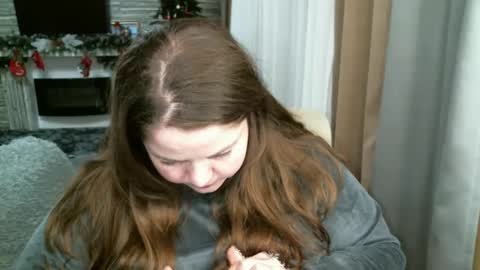 Snapshot of ellimol chatting on 02.26.25 EliMoL online show from 02.26.25