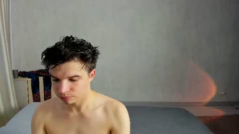 Snapshot of elliot_winki chatting on 07.04.26 elliot_winki online show from 07.04.26
