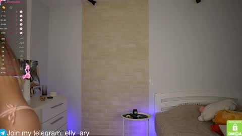 elly_ary online show from 10.21.25