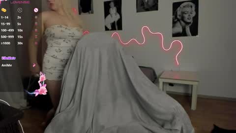 Elly online show from 04.22.26