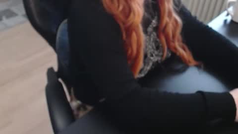 Elly online show from 11.22.25