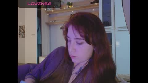 Snapshot of elly_rise chatting on 12.09.24 Elly online show from 12.09.24