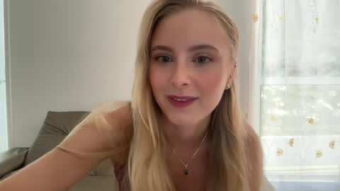 Snapshot of ellykeyofficial chatting on 08.02.26 ellykeyofficial online show from 08.02.26