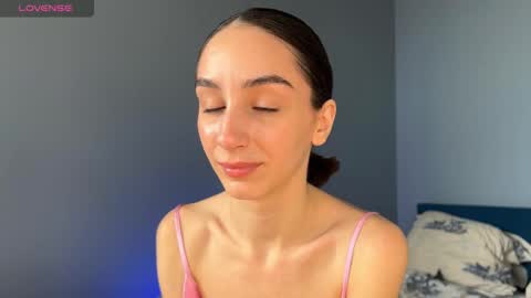 Snapshot of ellzabeth_ellison chatting on 03.07.25 Im online Fri Sun Mon Tue Thu Fri Sat3 from 1000 online show from 03.07.25