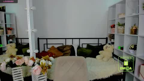 elma_lily online show from 11.12.25