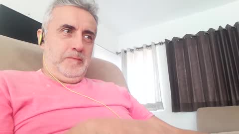 Snapshot of elmejorfvb2 chatting on 02.16.25 fer online show from 02.16.25