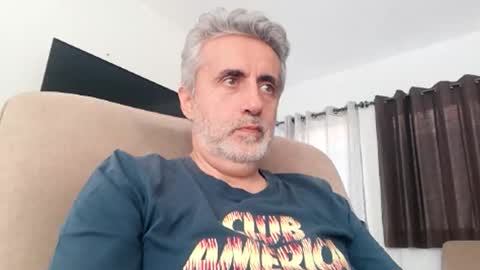 Snapshot of elmejorfvb2 chatting on 11.21.25 fer online show from 11.21.25