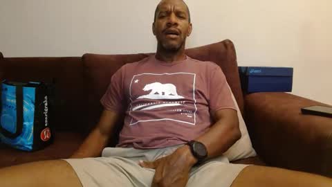 My name is Elmore. Please say hello I like to chat with you. If you have requests or dirty talk please use tip online show from 03.08.25