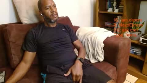 My name is Elmore. Please say hello I like to chat with you. If you have requests or dirty talk please use tip online show from 10.03.25