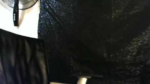 Snapshot of elniga21 chatting on 12.25.24 EL NIIGGGAA  21                                                                  EL NIGGA  21 online show from 12.25.24