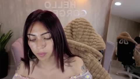 Snapshot of elody_a chatting on 10.01.25 Elody online show from 10.01.25