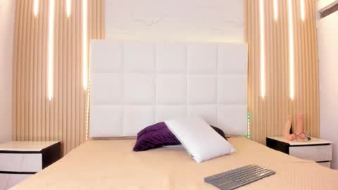 elody_rousse online show from 02.04.26