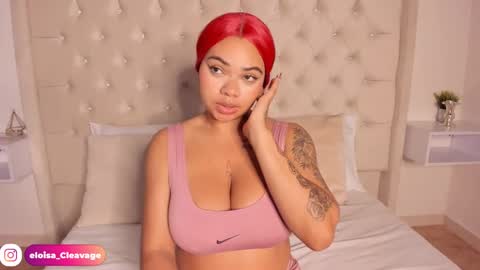 Snapshot of eloisa_cleavage_ chatting on 01.10.25 Maya online show from 01.10.25