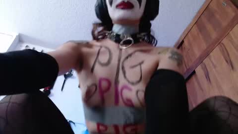 Snapshot of eloise_brown_ chatting on 12.24.24 Chelsea Please help me to reach 100 thumbs up online show from 12.24.24