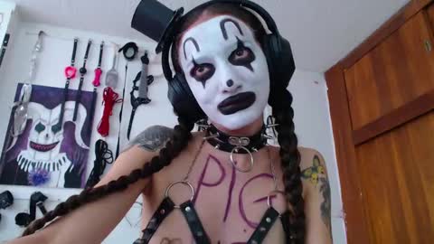 Snapshot of eloise_brown_ chatting on 01.30.25 Chelsea Please help me to reach 100 thumbs up online show from 01.30.25