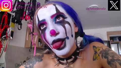 Chelsea  Please help me to reach 100 thumbs up online show from 09.18.25