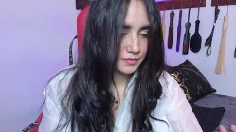 elowen_halley1 online show from 05.11.26