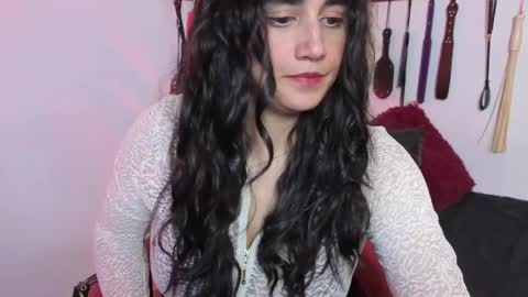 elowen_halley1 online show from 05.20.26