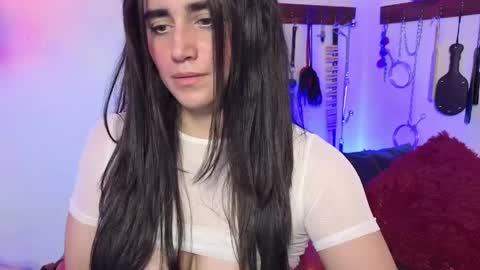 elowen_halley1 online show from 05.26.26