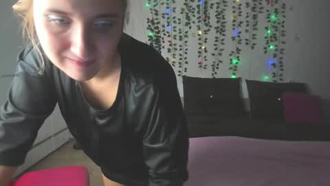 Elsa  online show from 09.11.25