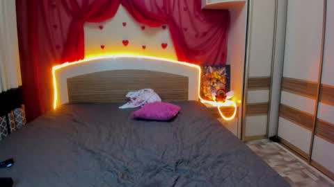 Elsa  online show from 01.10.26