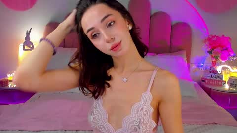 Snapshot of elsa_xo chatting on 10.26.25 Michelle online show from 10.26.25