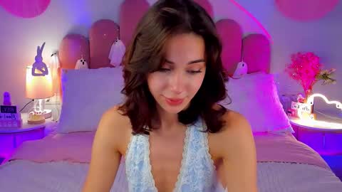 Snapshot of elsa_xo chatting on 11.01.25 Michelle online show from 11.01.25